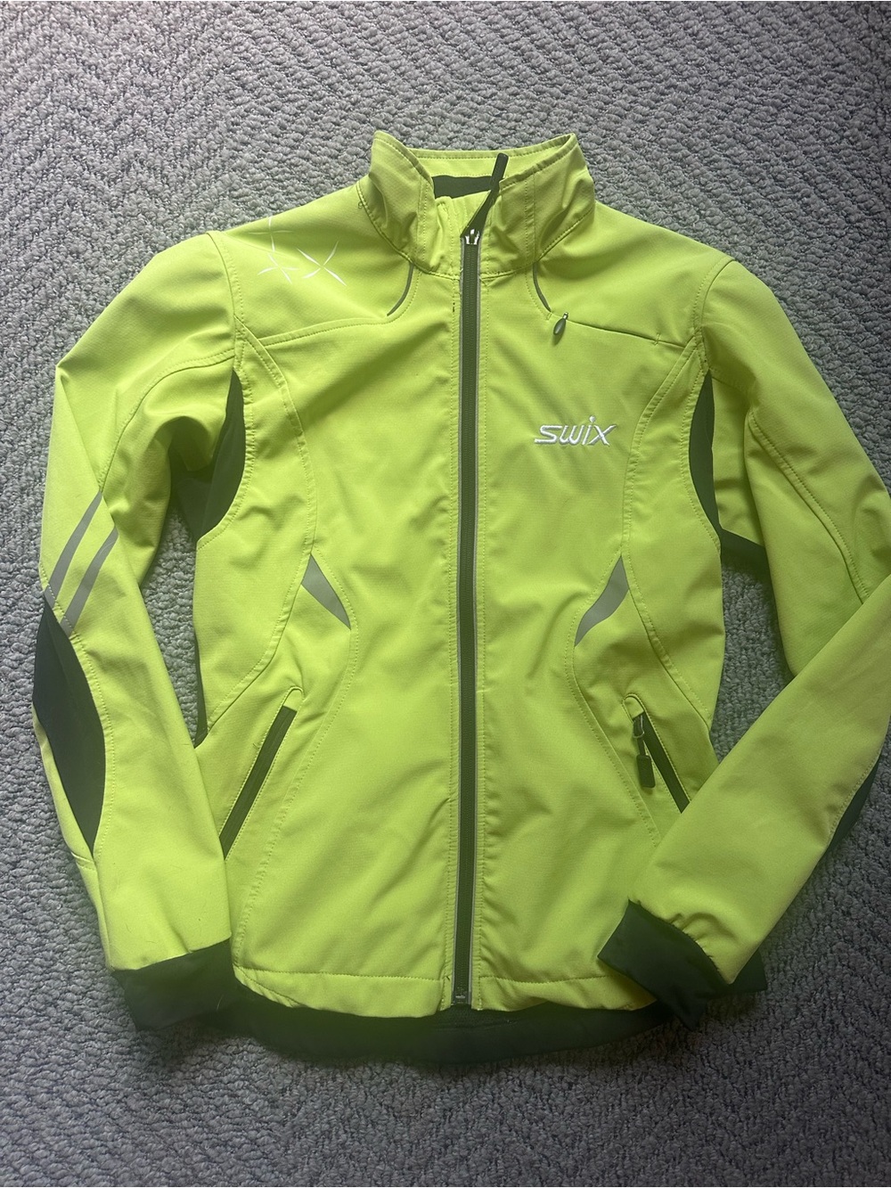 Swix Women’s High-Visibility Lime Green Softshell Jacket xc skiing